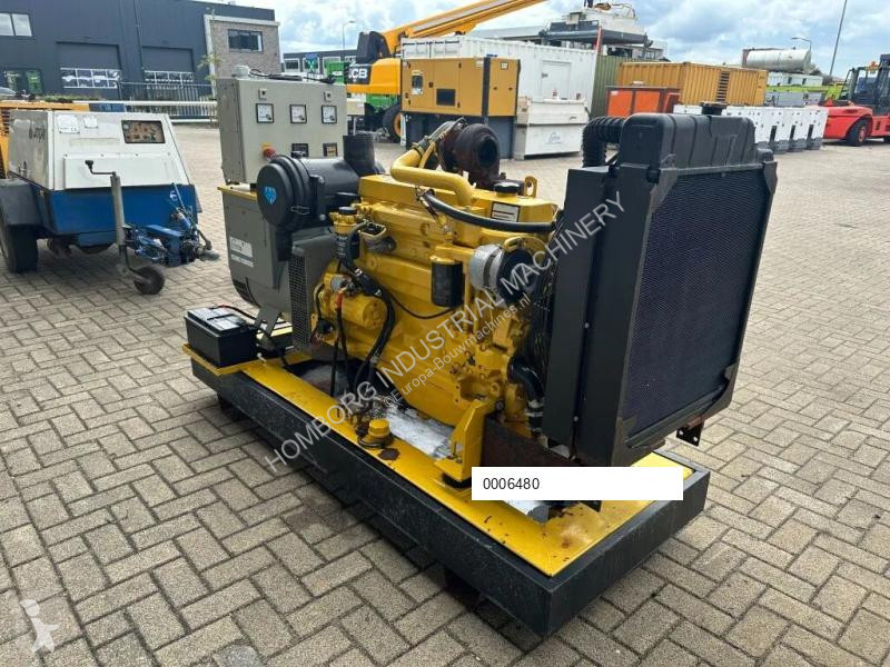 Entreprenørmaskiner John Deere 6068 TF 158...