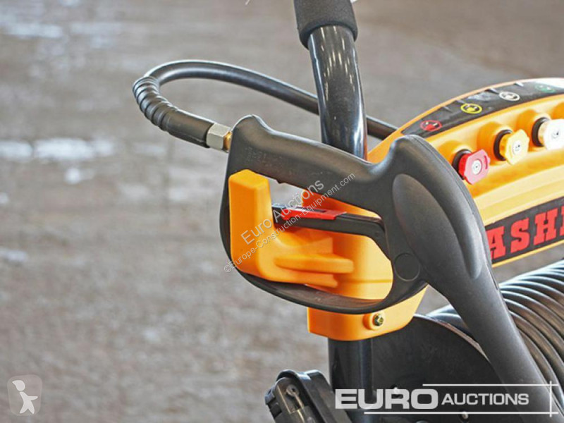 آلة لمواقع البناء  LB-180G