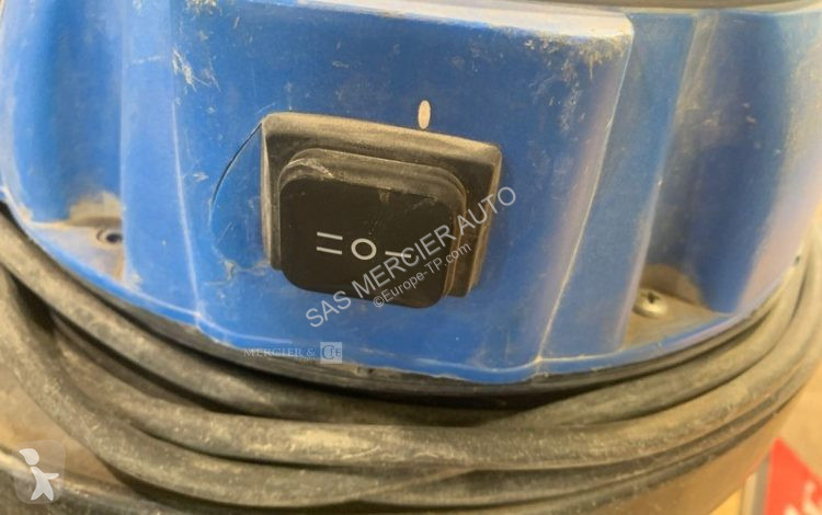 آلة لمواقع البناء  aspirateur a poussieres fines
