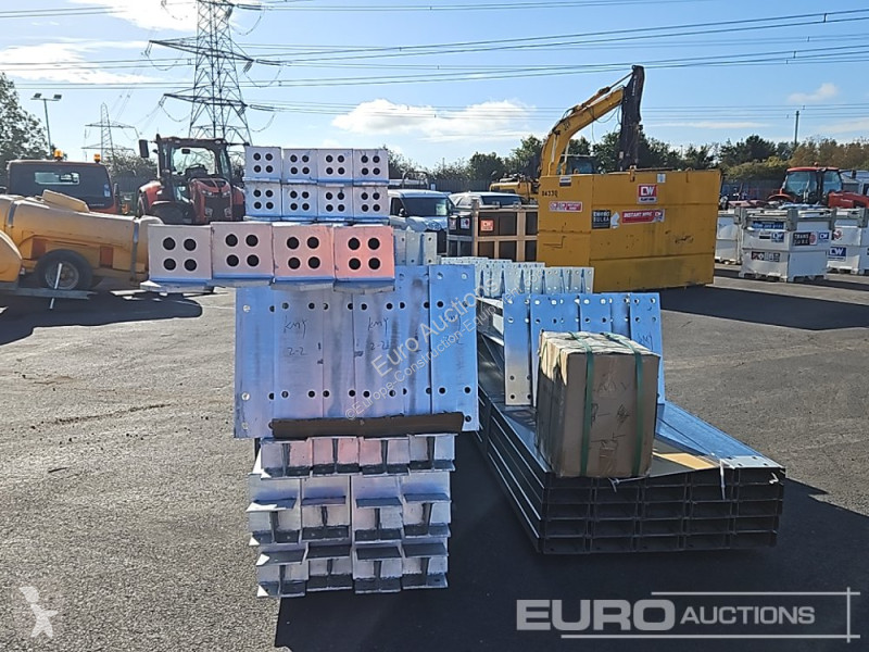 Materiaal voor de bouw  100X30X15