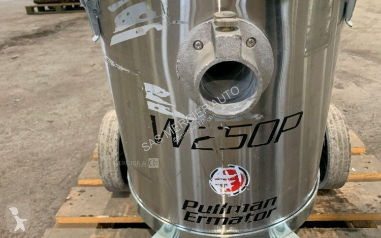 Stavebný stroj  aspirateur recycleur d'eau
