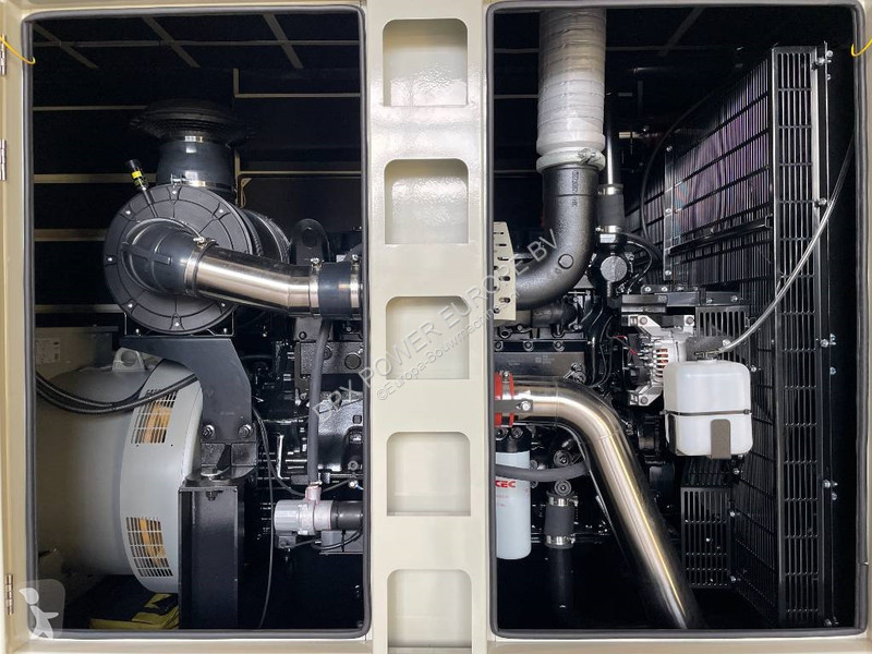 Stavebný stroj Cummins QSZ13-G13 - 550 kVA...