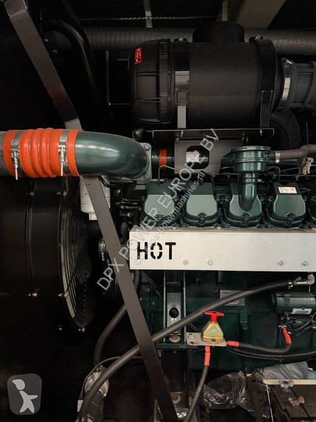 Stavebný stroj Hyundai DP180LA - 630 kVA...