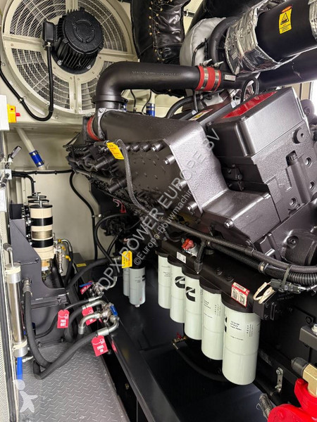 Stavebný stroj Cummins KTA50-G3 - 1375 kVA...