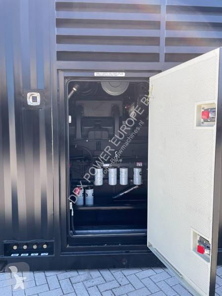 Stavebný stroj Cummins KTA38-G2 - 1100 kVA...