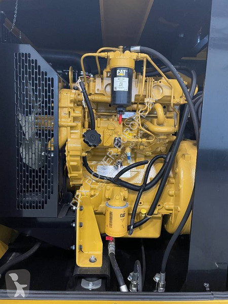 Stavebný stroj Caterpillar DE65E0 - 65 kVA...