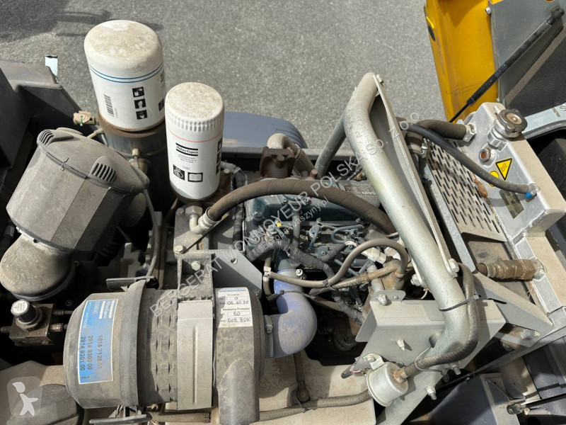 Atlas Copco XAS48 construction