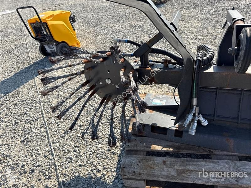 Строительное оборудование Cangini Skid Steer Broom