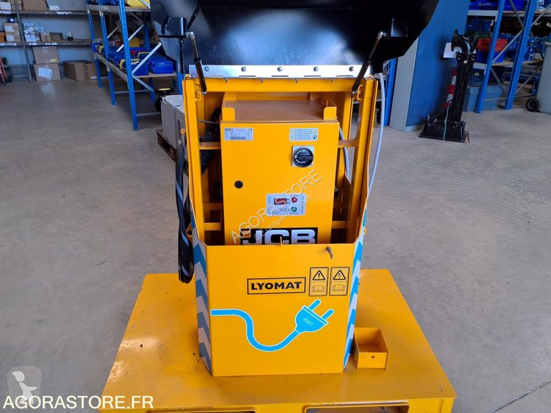 آلة لمواقع البناء JCB JCB18