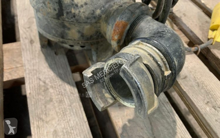 Matériel de chantier  pompe immergee