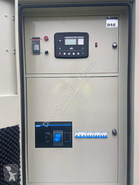 Stavební vybavení Doosan DP180LB - 710 kVA...