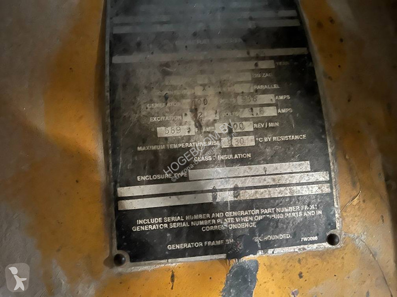 آلة لمواقع البناء Caterpillar C18 650kva generator