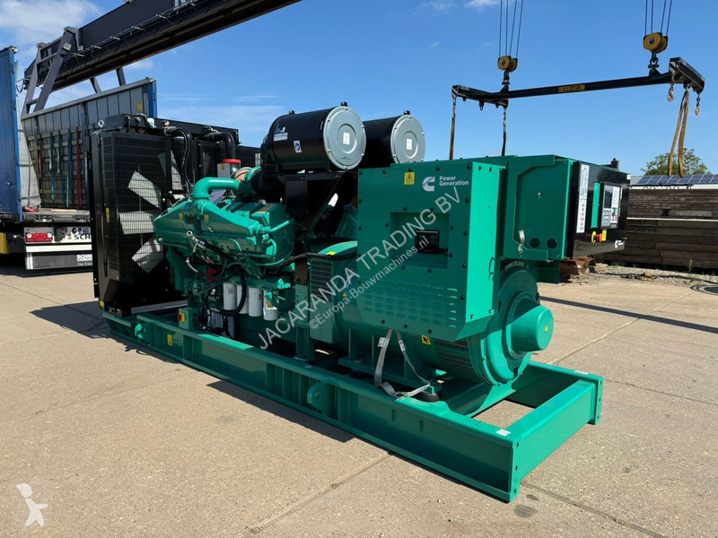 Material de obra Cummins C1100 1100 KVA...