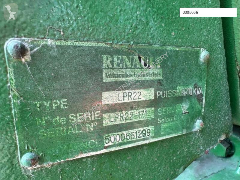 آلة لمواقع البناء Renault Leroy Somer 250 kVA...