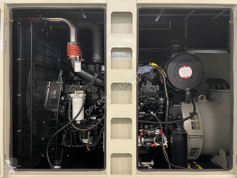 Stavebný stroj Cummins QSZ13-G13 - 550 kVA...