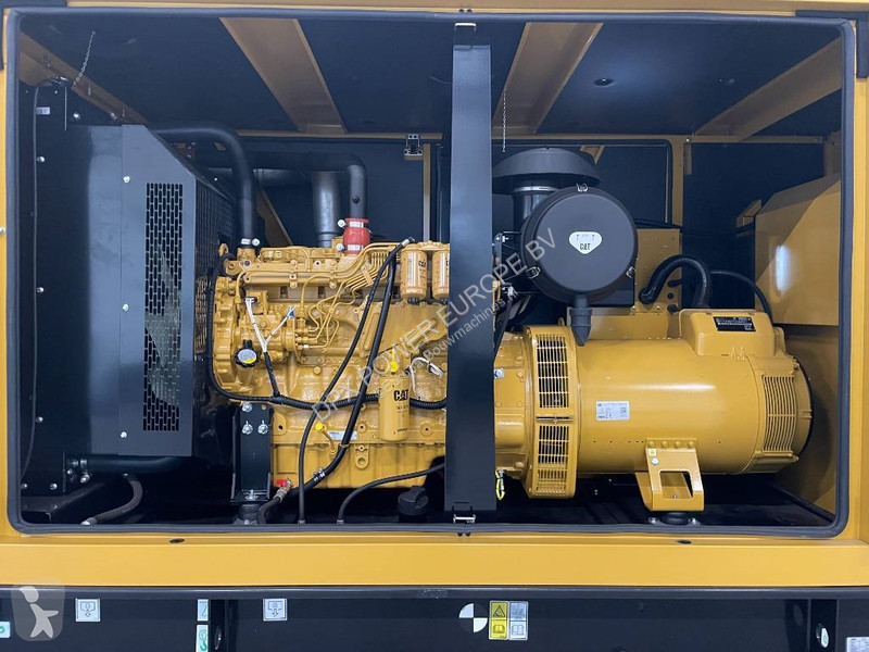 Stavebný stroj Caterpillar DE220E0 - 220 kVA...