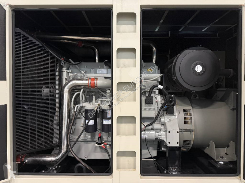 Stavebný stroj Perkins 2806D-E18TAG1A - 700 kVA...