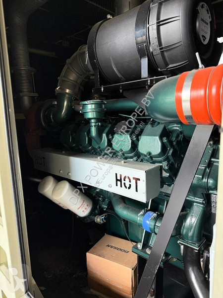 Stavebný stroj Hyundai DP180LA - 630 kVA...