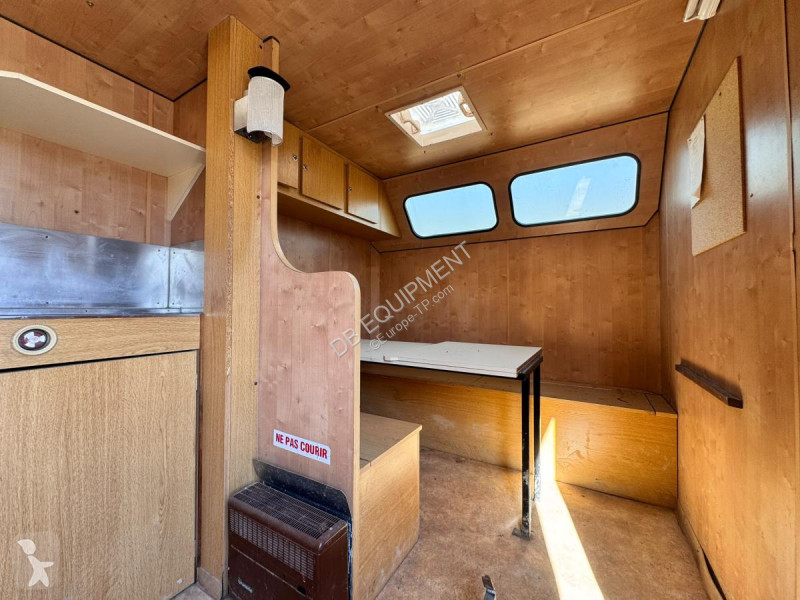 Entreprenørmaskiner JCR  M490PA Remorque cabane...