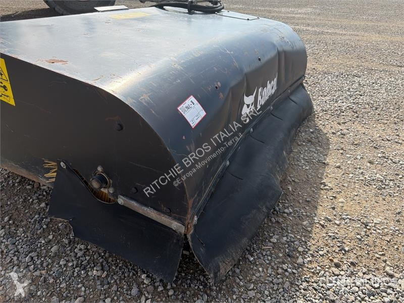 Будівельне обладнання Bobcat 185 SWB Skid Steer...