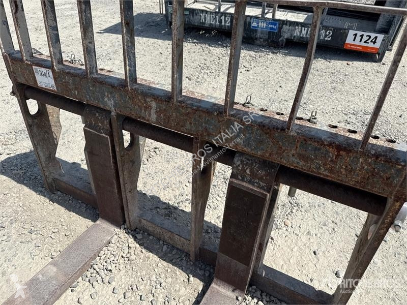 Будівельне обладнання Manitou Floating Fork...