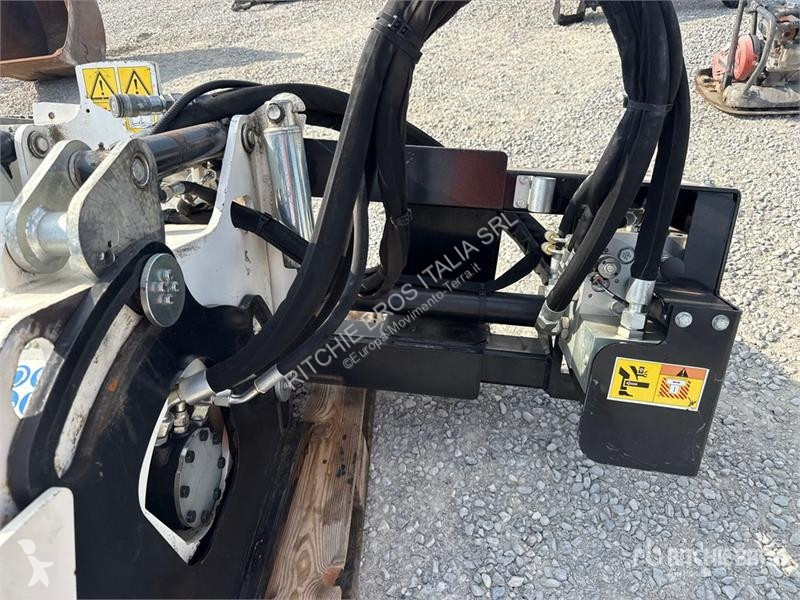 Будівельне обладнання Simex PL4520 Skid Steer...