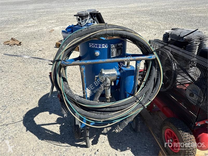 Будівельне обладнання  Qty of Equipment