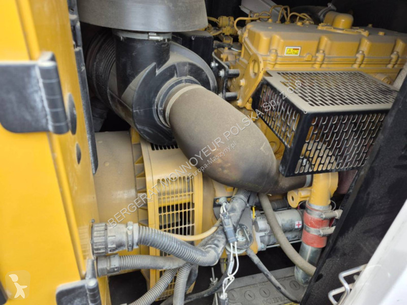 Vägbyggmaterial Caterpillar DE110E3