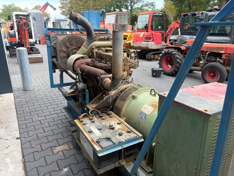 Matériel de chantier DAF DHTD 825