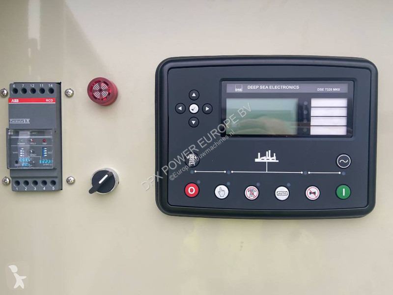 Stavební vybavení Doosan DP180LB - 710 kVA...