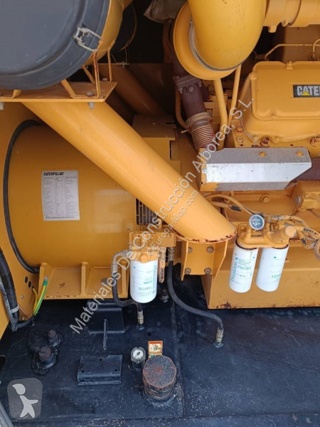 آلة لمواقع البناء Caterpillar 550F