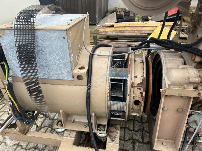 آلة لمواقع البناء Cummins NT 855 G4 / M7B 315...