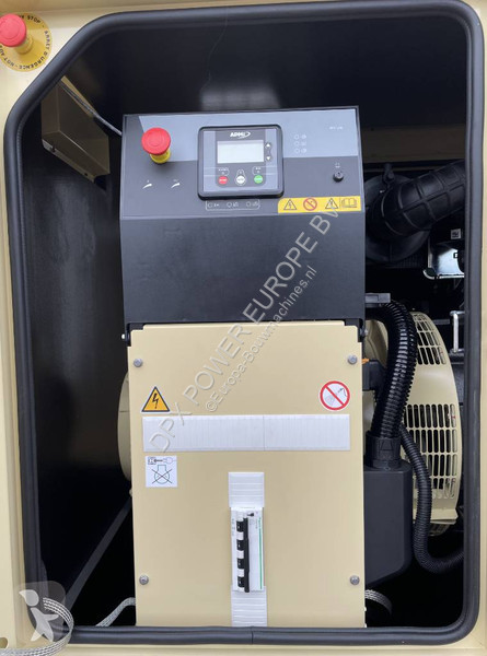 Materiaal voor de bouw SDMO K66 - 66 kVA...