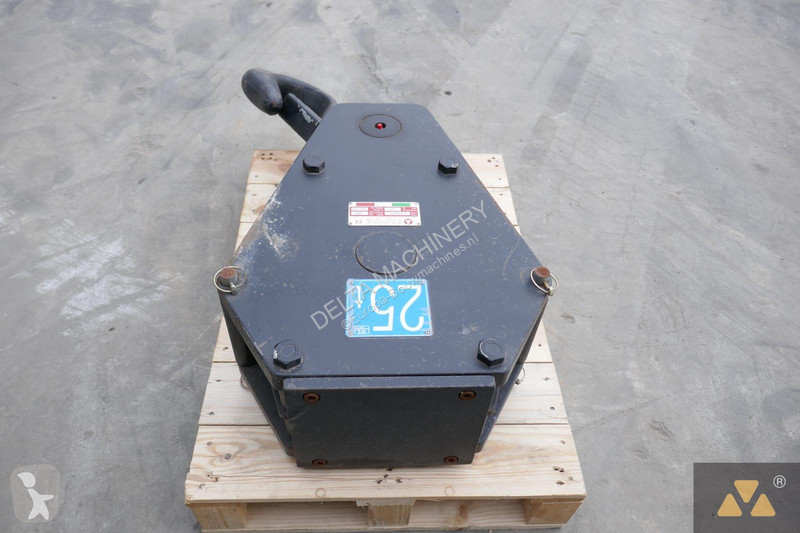 آلة لمواقع البناء  Hookblock 25T
