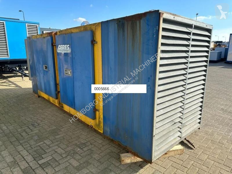 آلة لمواقع البناء Renault Leroy Somer 250 kVA...