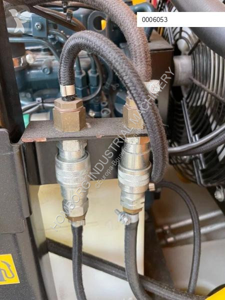 Material de obra Kaeser M27 Kubota 2,7 m3 / min...