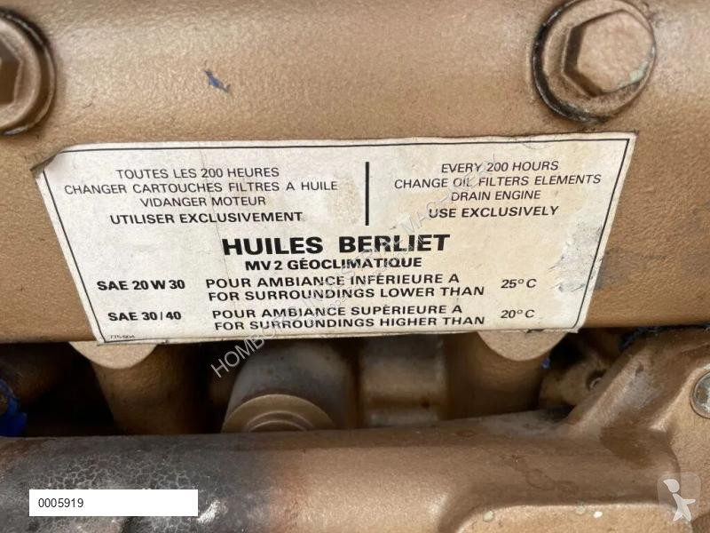 آلة لمواقع البناء Renault Leroy Somer 100 kVA...