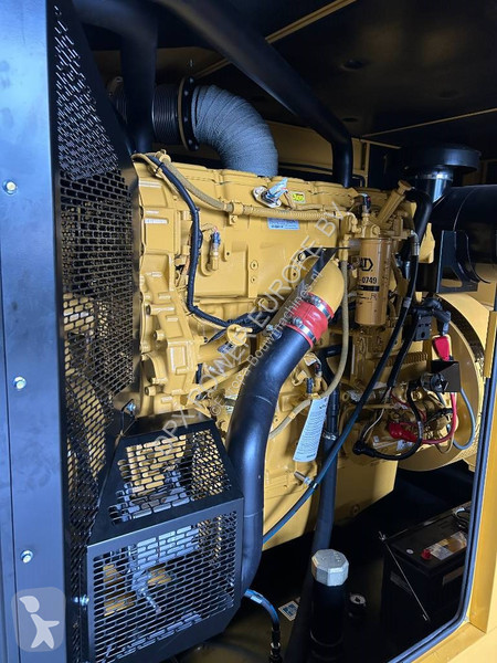 Material de obra Caterpillar DE715E0 - 715 kVA...