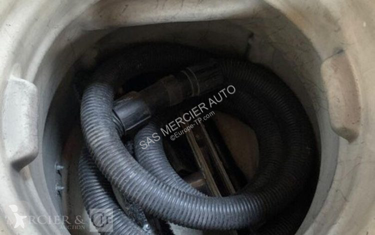 آلة لمواقع البناء  aspirateur eau et poussiere