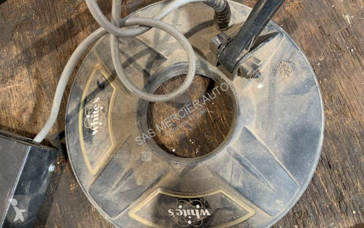 Utilaje de santier  detecteur de metaux sur...