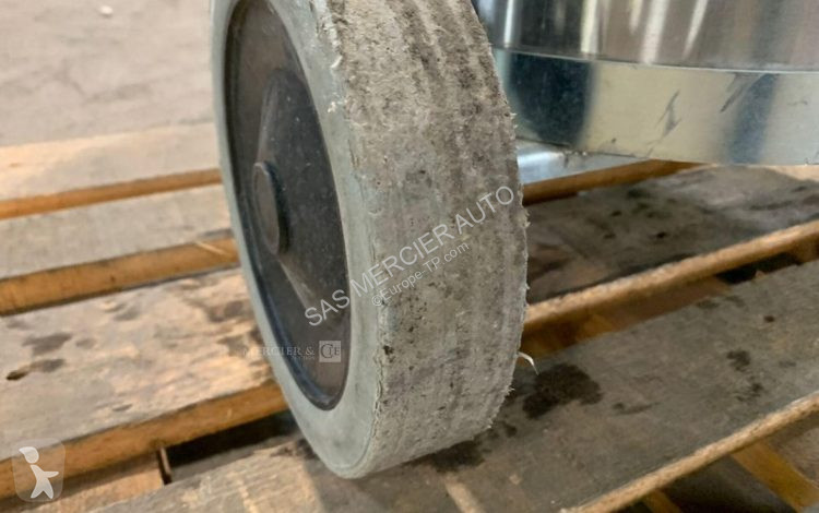 Stavebný stroj  aspirateur recycleur d'eau