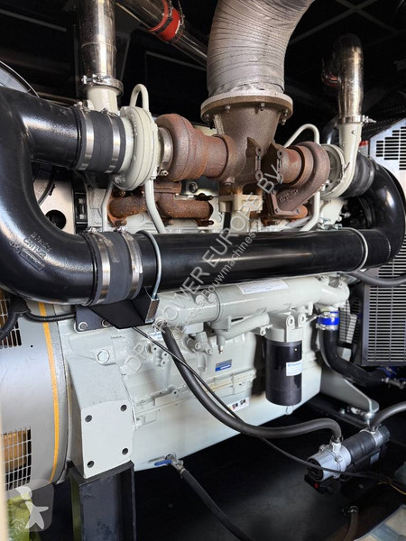 Stavebný stroj Perkins 2806D-E18TAG1A - 700 kVA...
