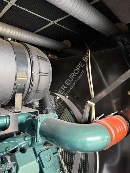 Stavebný stroj Hyundai DP180LA - 630 kVA...