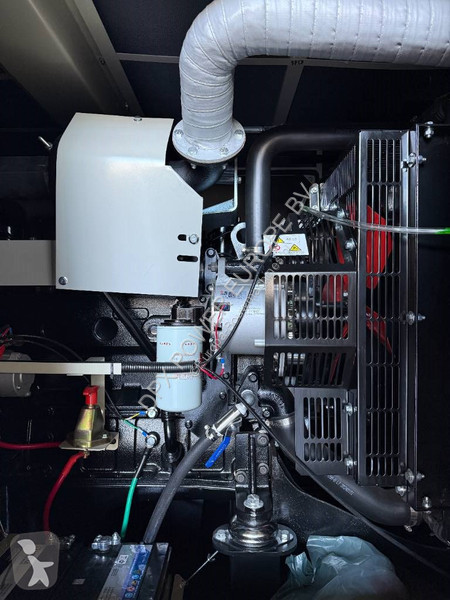 آلة لمواقع البناء Cummins 6BT5.9-G1 - 110 kVA...
