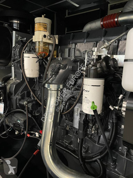 Stavebný stroj Iveco CR9TE8 - 330 kVA Generator...