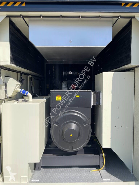 Stavebný stroj Cummins KTA38-G2 - 1100 kVA...
