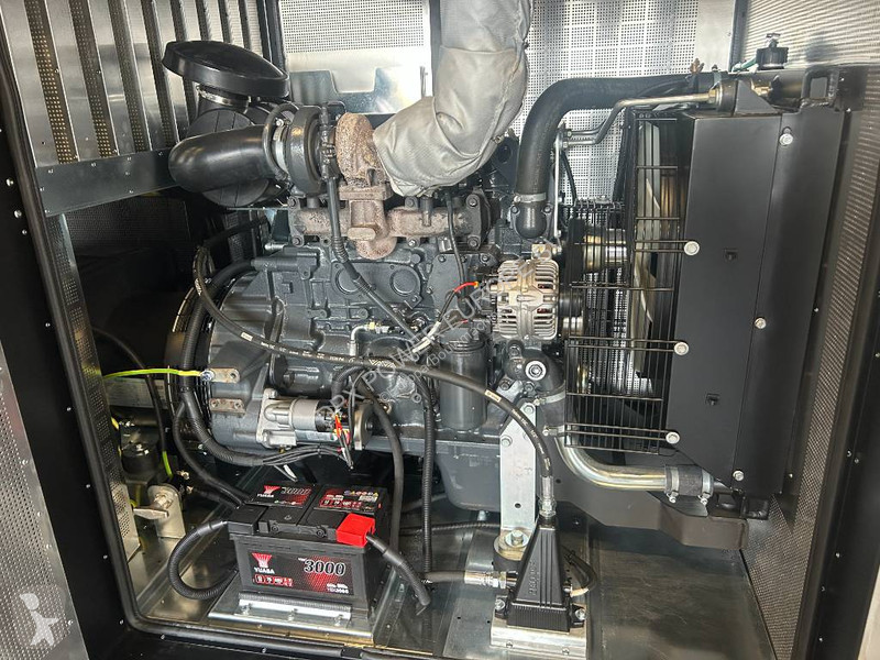 Stavebný stroj Iveco NEF45SM1A - 66 kVA Genset...