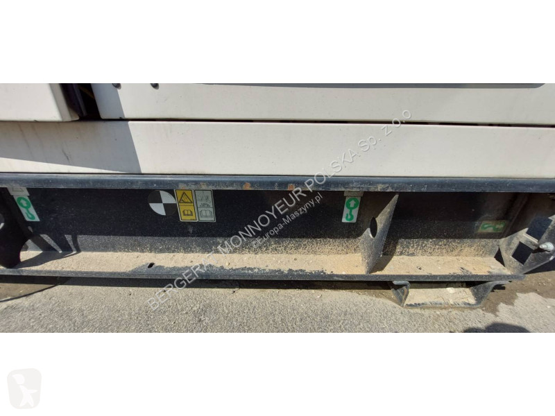 Material de obra Caterpillar DE110E3