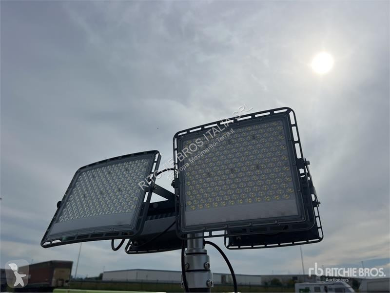 Material de obra  LTD8900E Light Tower (Unused)