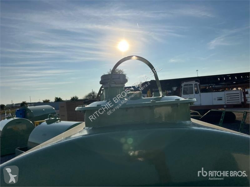 Material de obra Emiliana Serbatoi EU-TANK 9000...